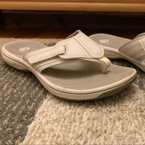 Cloud Steppers by Clark’s in Women’s White/Gray (US Size 7M)